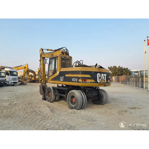 2002 كاتربيلر M318-43964754