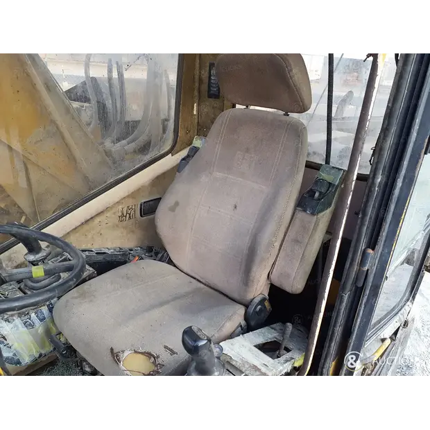 2002 كاتربيلر M318-43964772