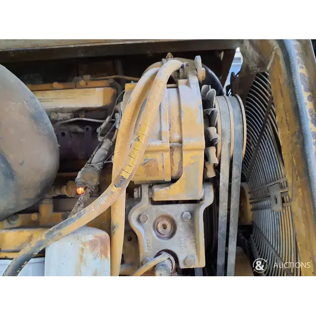 2002 كاتربيلر M318-43964779