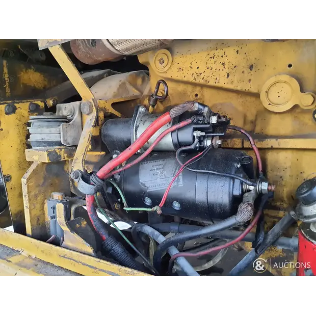 2002 كاتربيلر M318-43964781