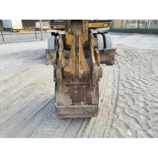 2002 كاتربيلر M318-43964792