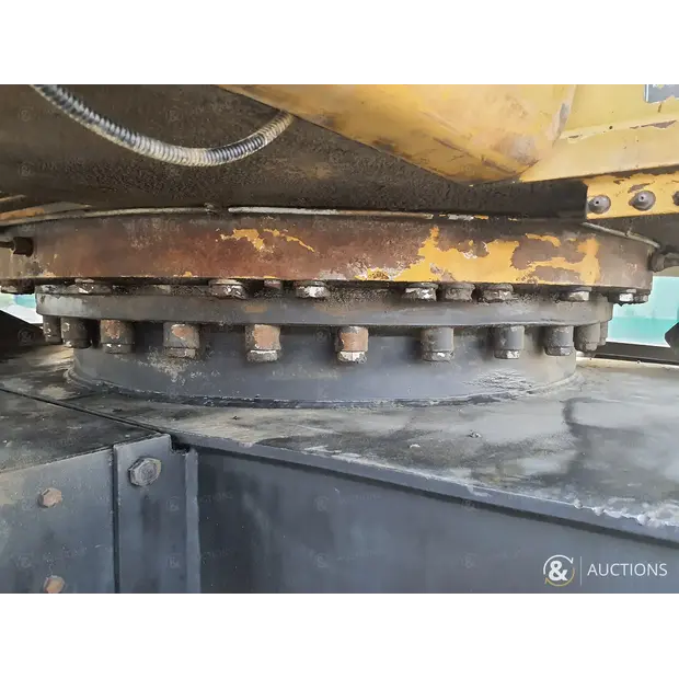 2002 كاتربيلر M318-43964799