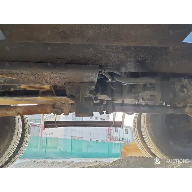 2002 كاتربيلر M318-43964802