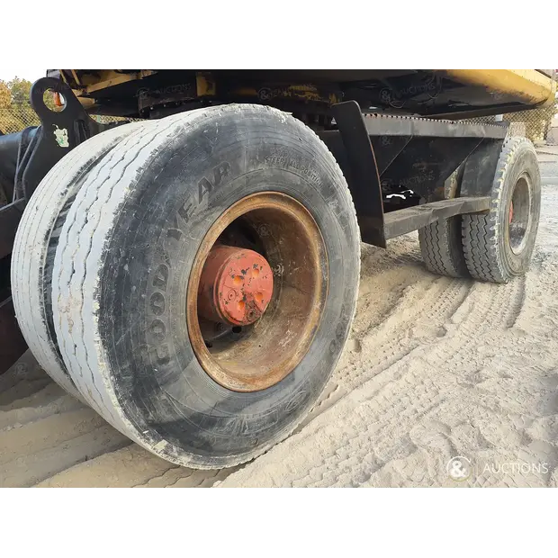 2002 كاتربيلر M318-43964816