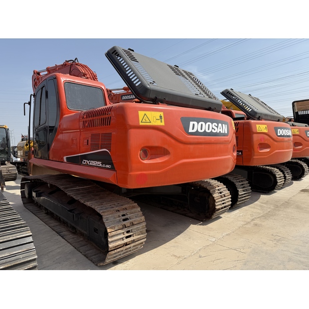 2024 Doosan DX225LC-9C-43964835