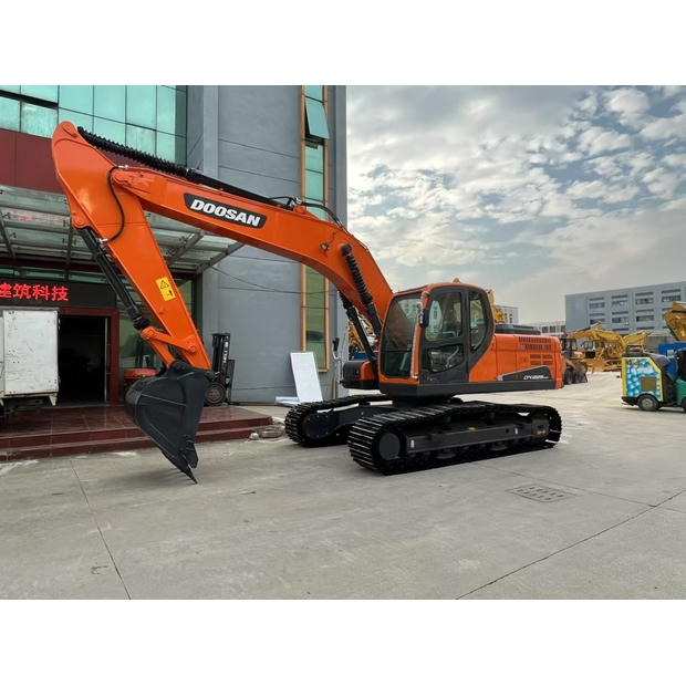 2024 Doosan DX225LCA-43964903