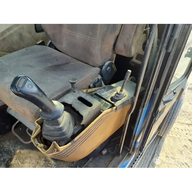 2004 Caterpillar M318-43965102