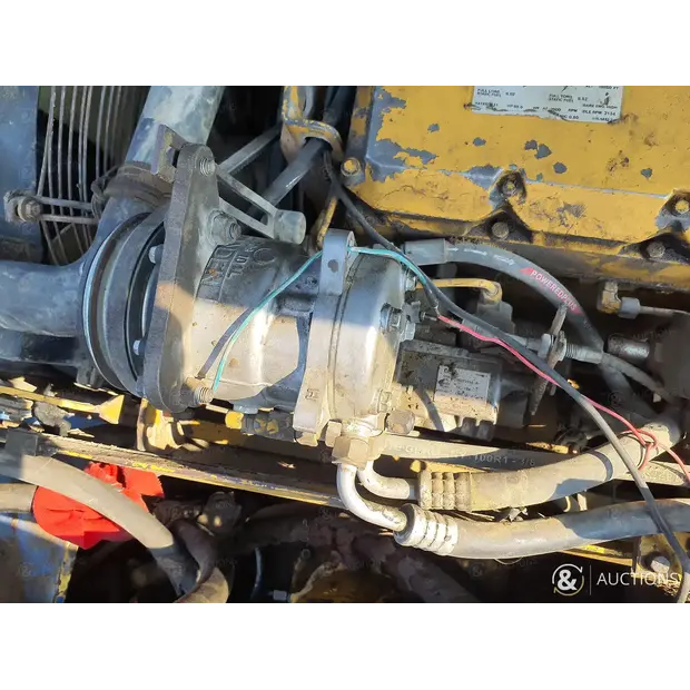 2004 Caterpillar M318-43965156