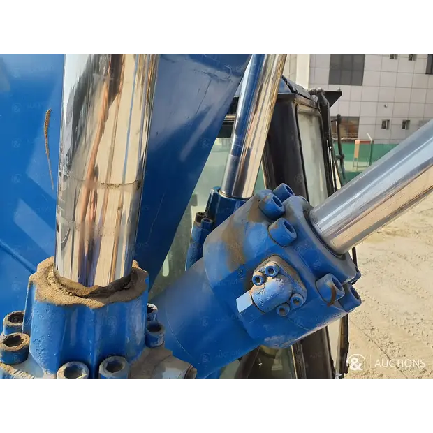 2004 Caterpillar M318-43965181