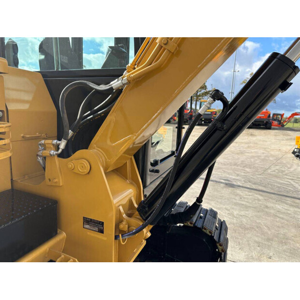 2017 Caterpillar 305.5E2-43965557