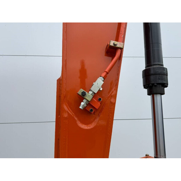 2025 Hitachi ZX140H-GI-43965914