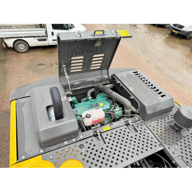 2025 فولفو EC220D-43966078