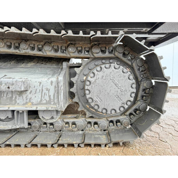 2025 فولفو EC220D-43966112