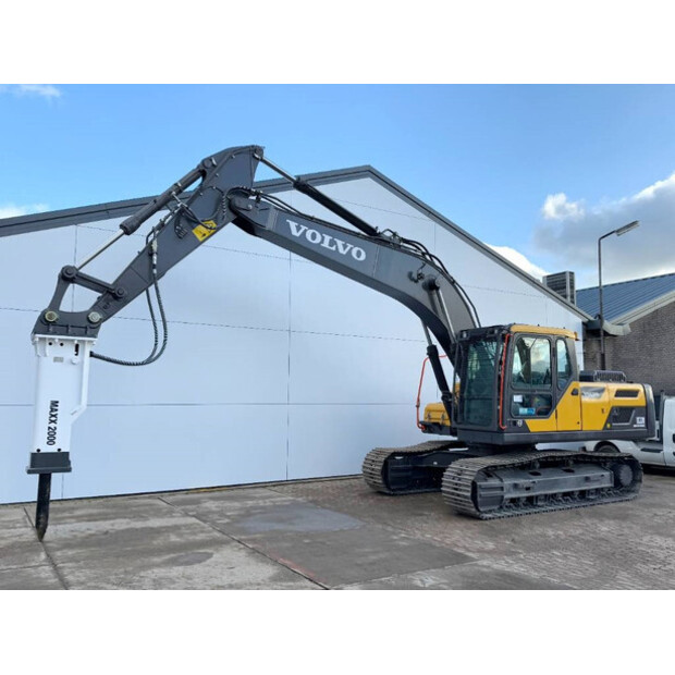 2025 فولفو EC220D-43966120