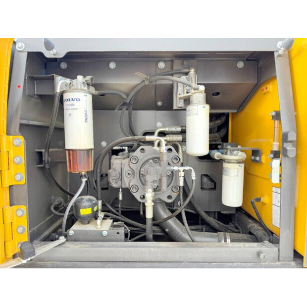 2025 فولفو EC220D-43966136