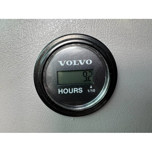 2025 فولفو EC220D-43966139