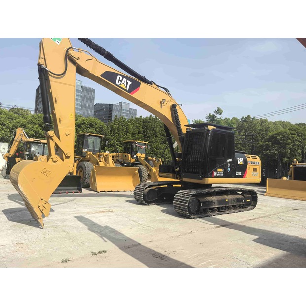 2020 Caterpillar 320D2L-43966637