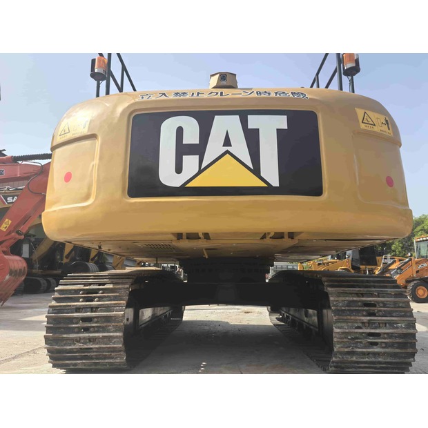2020 Caterpillar 320D2L-43966647