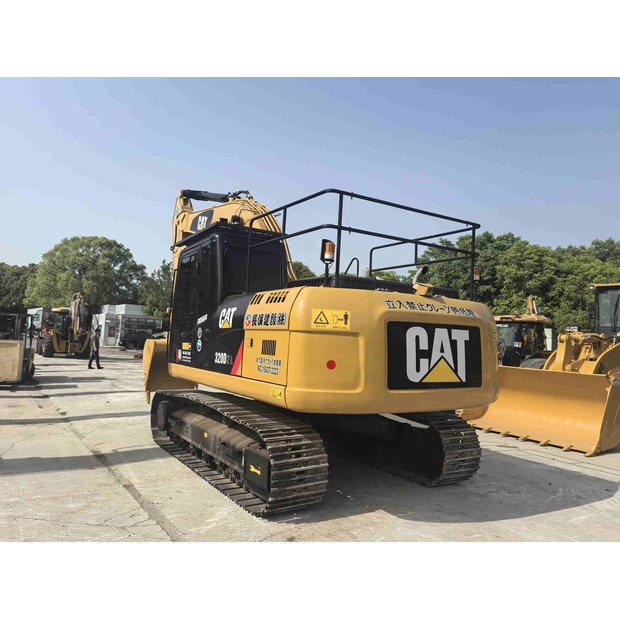 2020 Caterpillar 320D2L-43966648