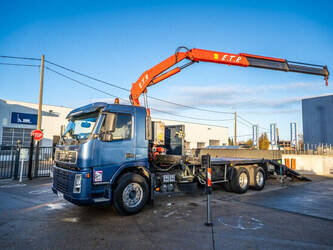 صورة ل مقطورات للسيارات 2005 فولفو FM300