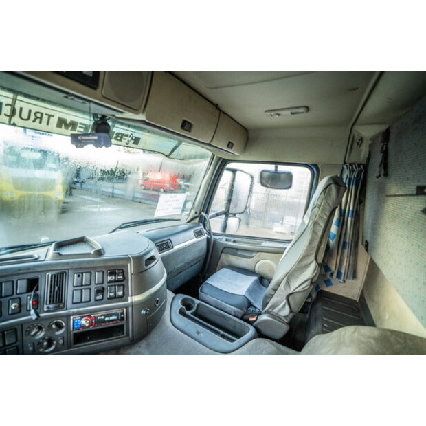 2005 Volvo FM300-43967096