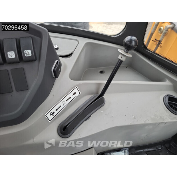 2025 CASE 570sv-43967944