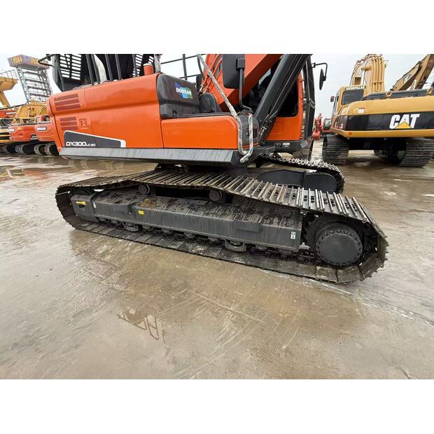2024 دووسان DX300-43981370