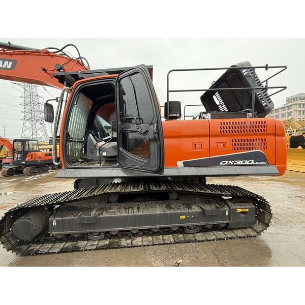 2024 دووسان DX300-43981379
