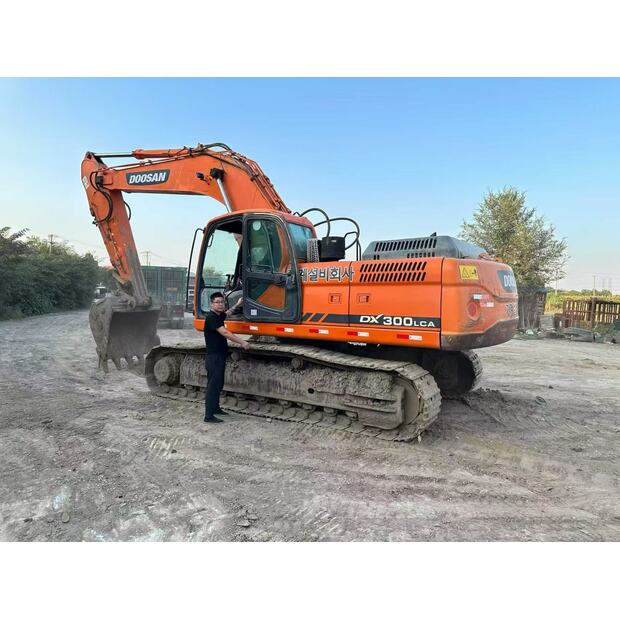 2020 Doosan DX300LCA-43981384