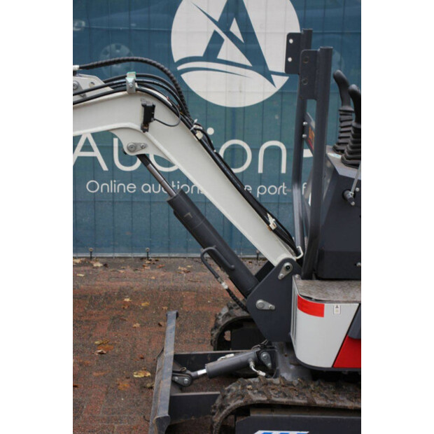 2024 BT ET12M-6-43981853