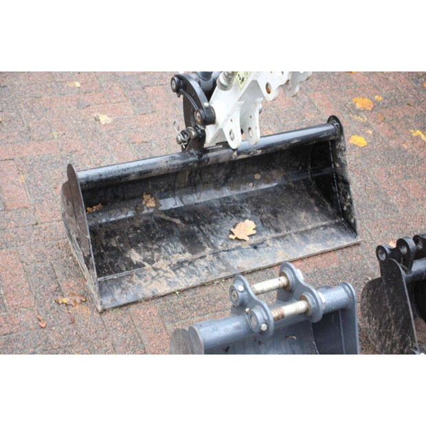 2024 BT ET12M-6-43981855