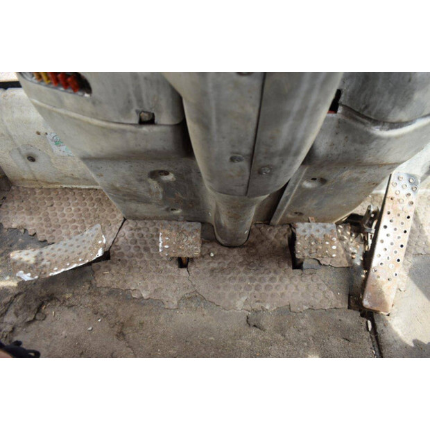 1998 احلامن AZ85-43981918