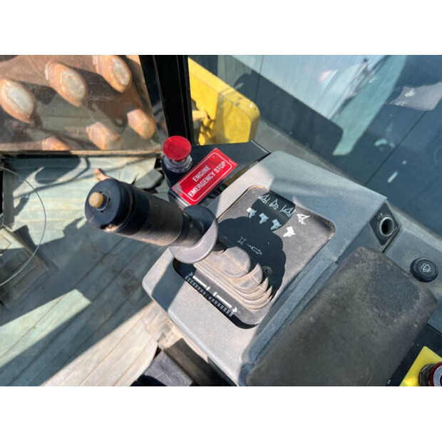 2011 Caterpillar CP76-43982488