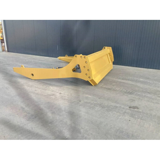 2025 Caterpillar 730 NG-43982570