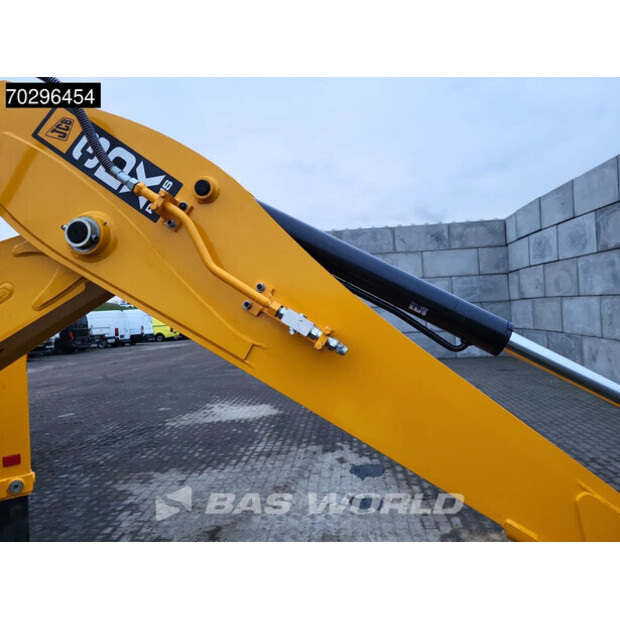 2025 جيه سي بي 3DX Plus-43982878