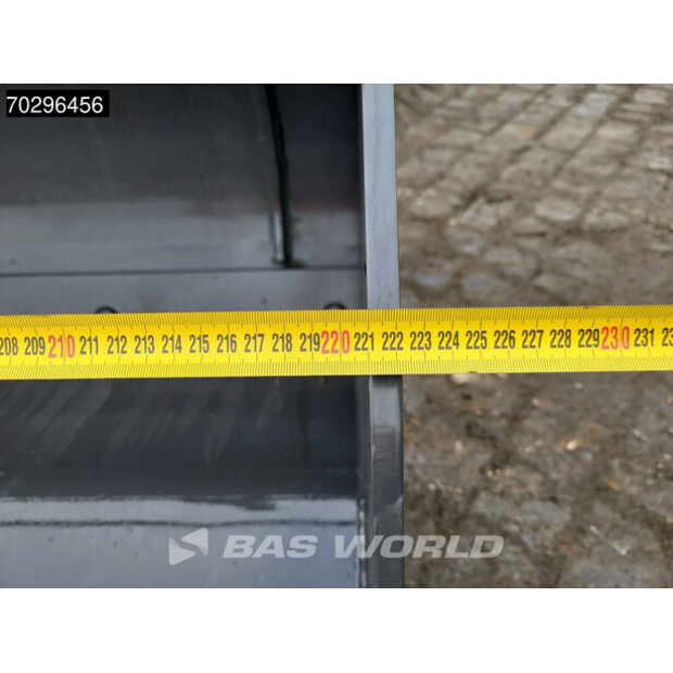 2025 CASE 570sv-43983075