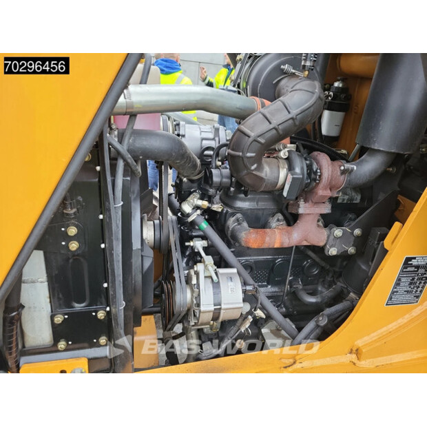 2025 CASE 570sv-43983103