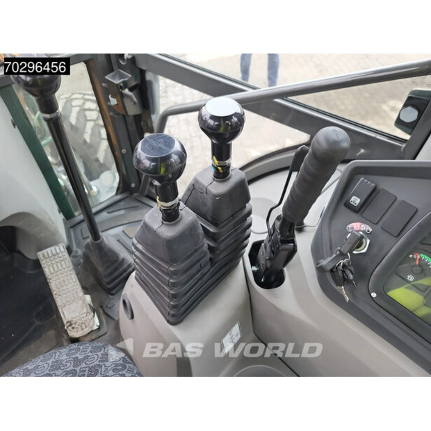 2025 CASE 570sv-43983134