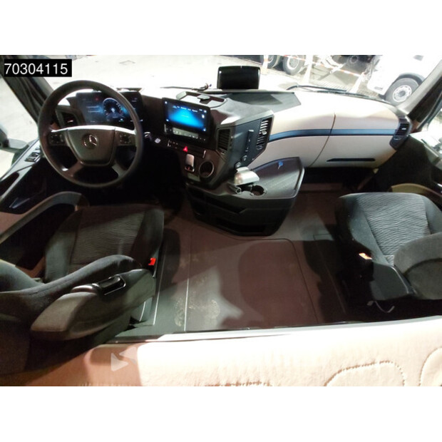 2021 Mercedes-Benz Actros 1945-43983506