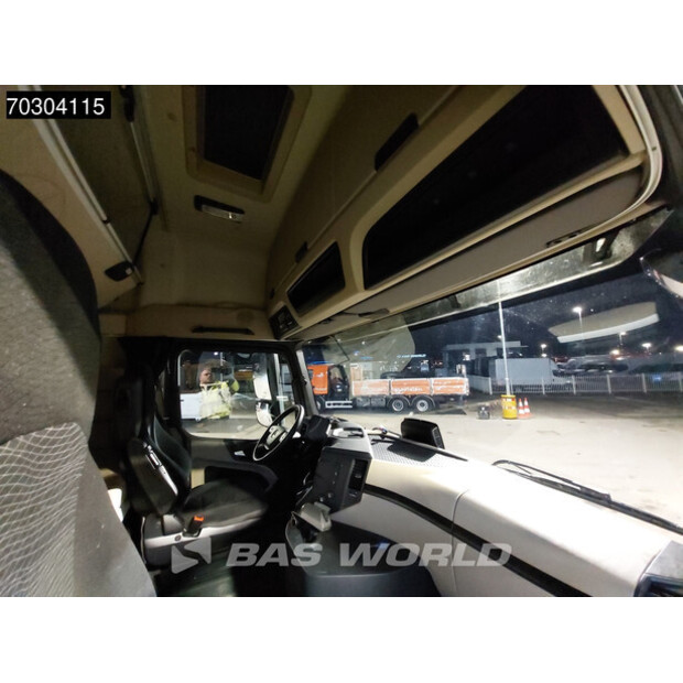 2021 Mercedes-Benz Actros 1945-43983514