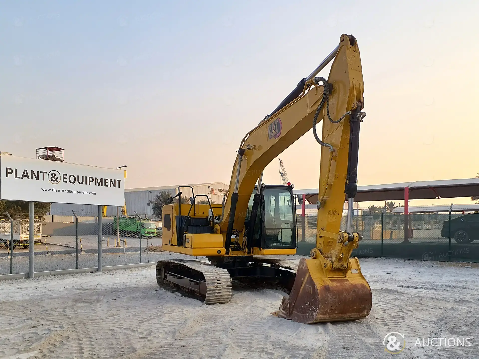 Image for 2021 Caterpillar 320