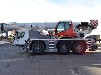 صورة ل كرينات صالحة لكل أنواع الطرق 2010 ليبهير LTM 1050-3.1