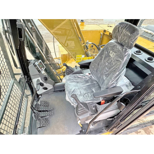 2024 كاتربيلر 320D3 GC-43985694