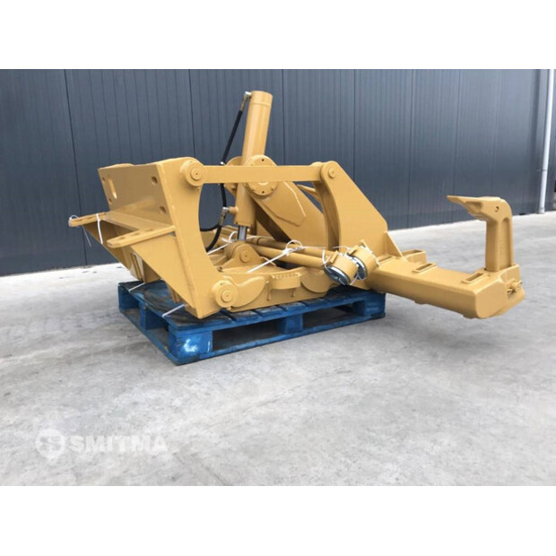 2025 Caterpillar 160K-43986883