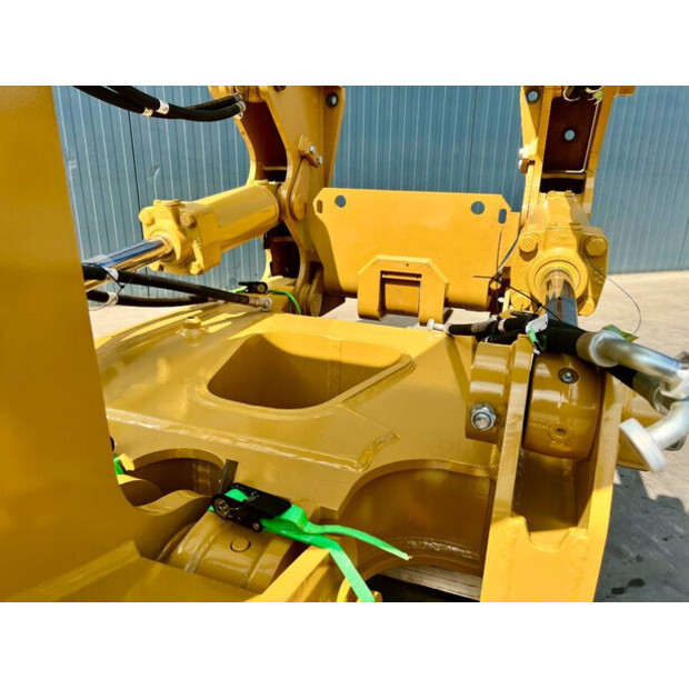 2025 Caterpillar D7H-43987170