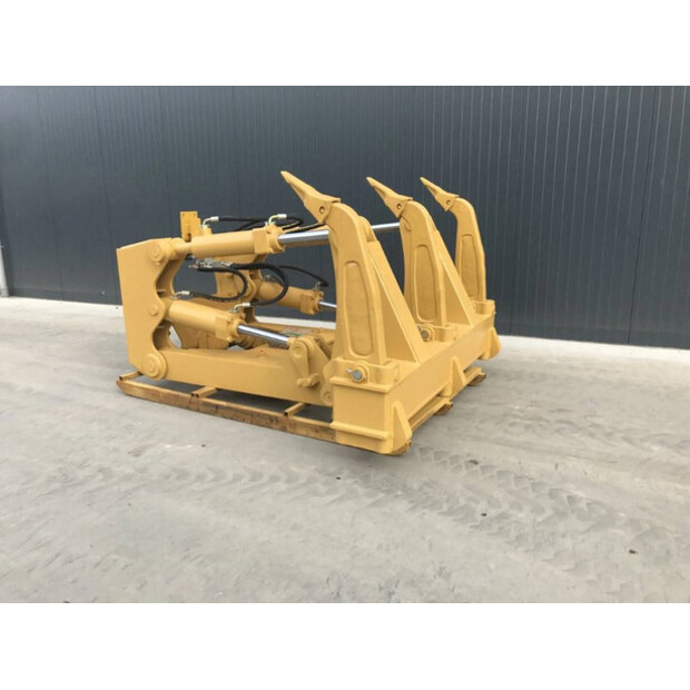 2025 كاتربيلر D7R-43987203