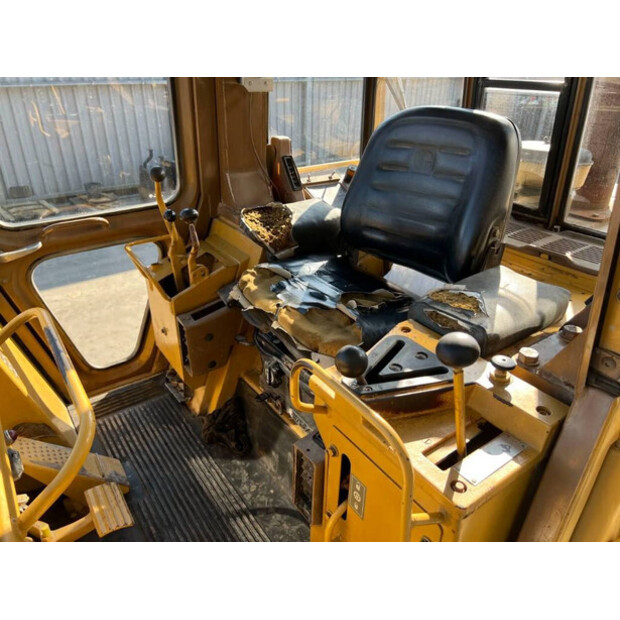 1986 كاتربيلر 953-43987427