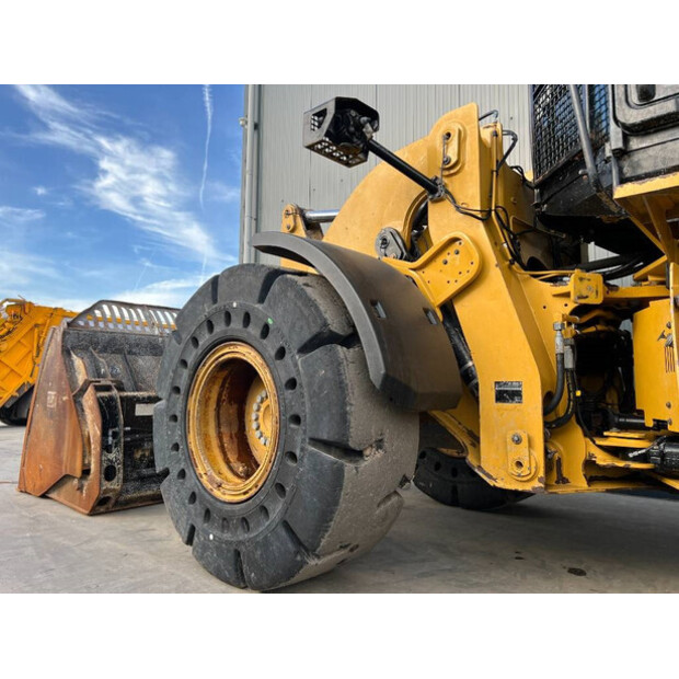 2019 Caterpillar 930M-43987881