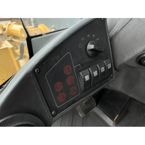 2000 Caterpillar 938G-43987974