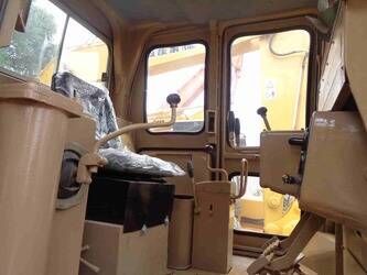 2017-caterpillar-d6d-1389699-43988431